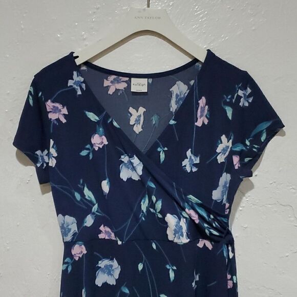 Kaileigh Maternity Dress Maxi Length in Floral Print Size S - Picture 2 of 7